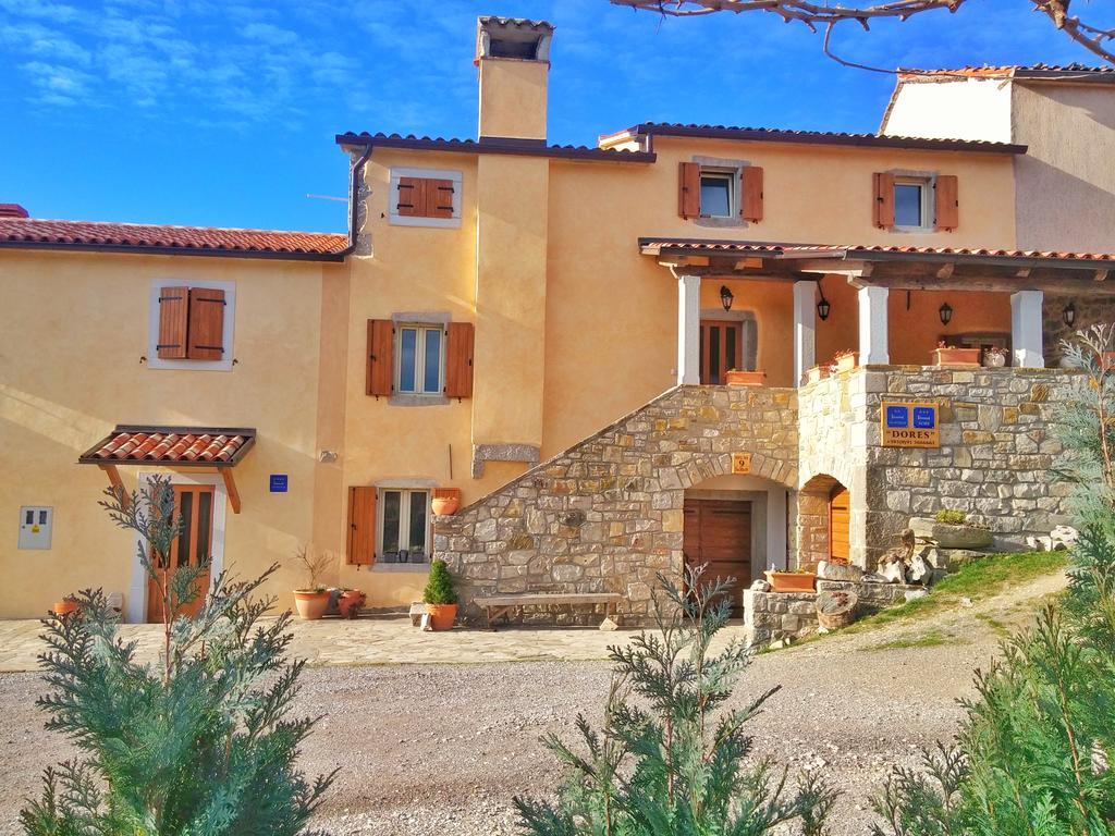 Apartment Hum-The Smallest Town In The World Exterior photo