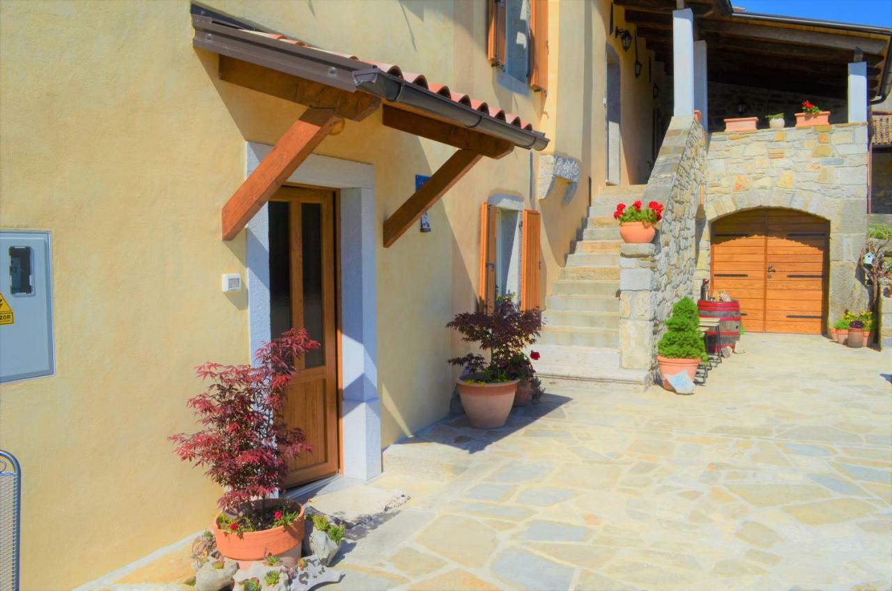 Apartment Hum-The Smallest Town In The World Exterior photo