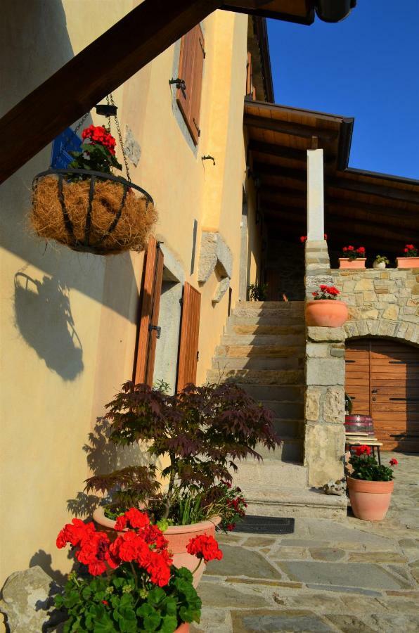 Apartment Hum-The Smallest Town In The World Exterior photo
